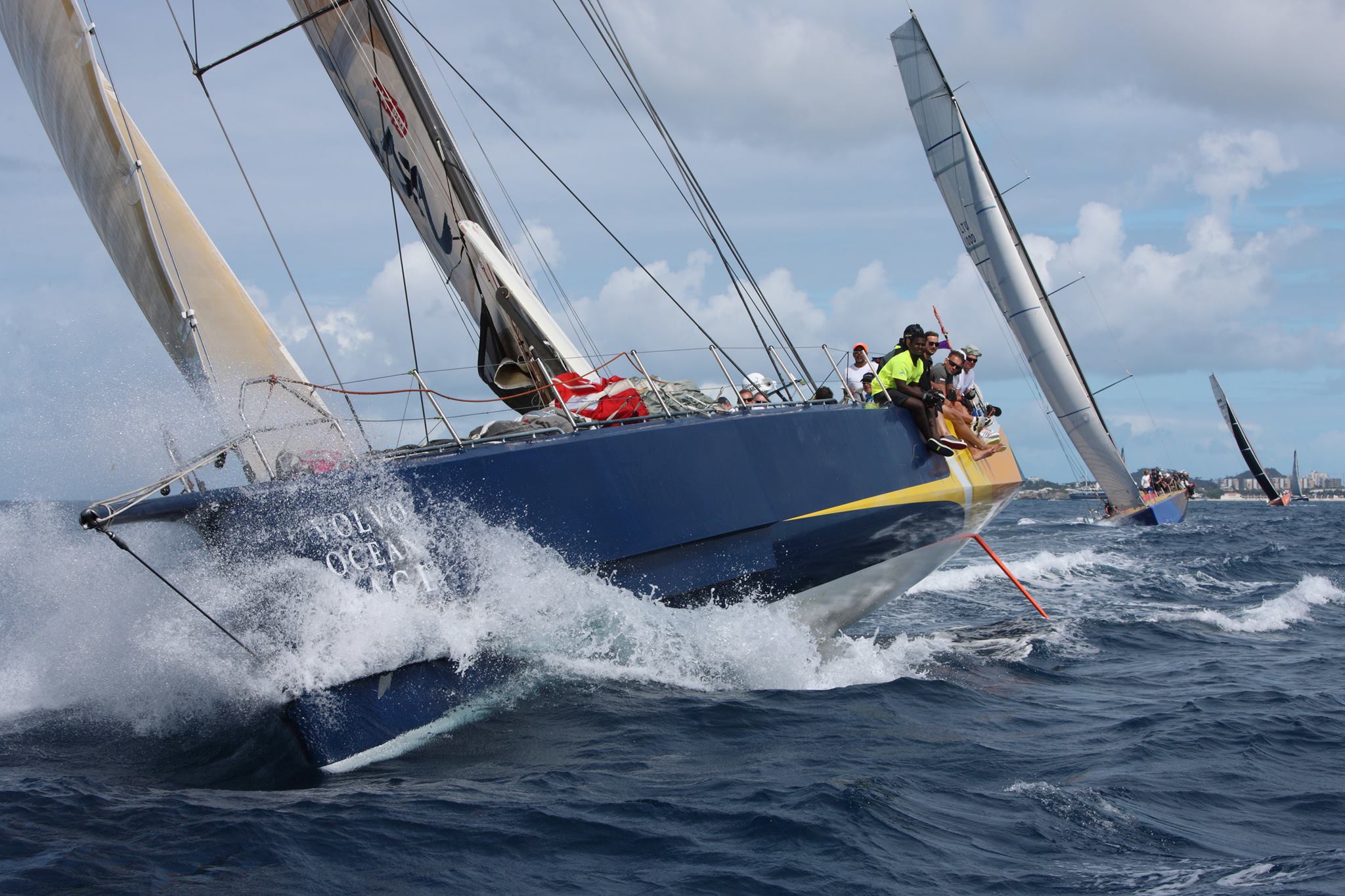 sydney hobart yacht race finish 2023